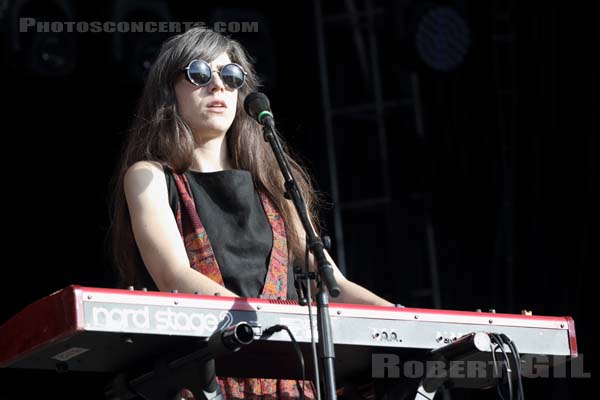 JULIA HOLTER - 2016-08-14 - SAINT MALO - Fort de St Pere - 